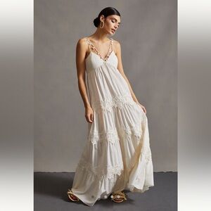 Sachin & Babi Tiered Lace
Maxi Dress